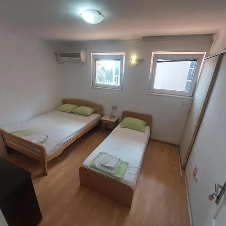 Gostinjska kuća Maja & Garden *