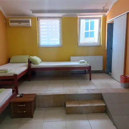 Maja & Garden Gostinjska kuća *